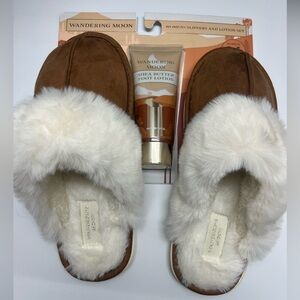 NEW wandering moon slippers and shea butter lotion size womens 7/8